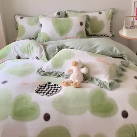 91家纺网 家纺一手货源 找家纺 吾欢心 2024新款韩版花边牛奶绒四件套 绿爱心