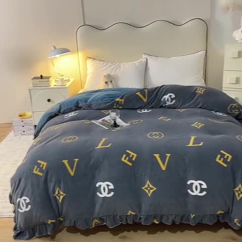 91家纺网 家纺一手货源 找家纺 甜之梦家纺 2025新款韩版泥点绒单被套（任何尺寸都可定做） 字母周末