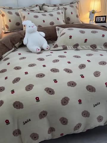 91家纺网 家纺一手货源 找家纺 简一 2024新款牛奶绒四件套 小泰迪