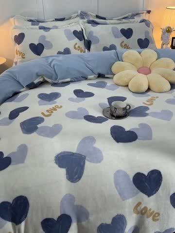 91家纺网 家纺一手货源 找家纺 简一 2024新款牛奶绒四件套 怦然心动