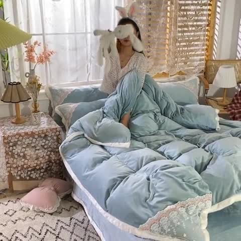 91家纺网 家纺一手货源 找家纺 绒世界 2024新款韩版公主牛奶绒四件套 幕蓝