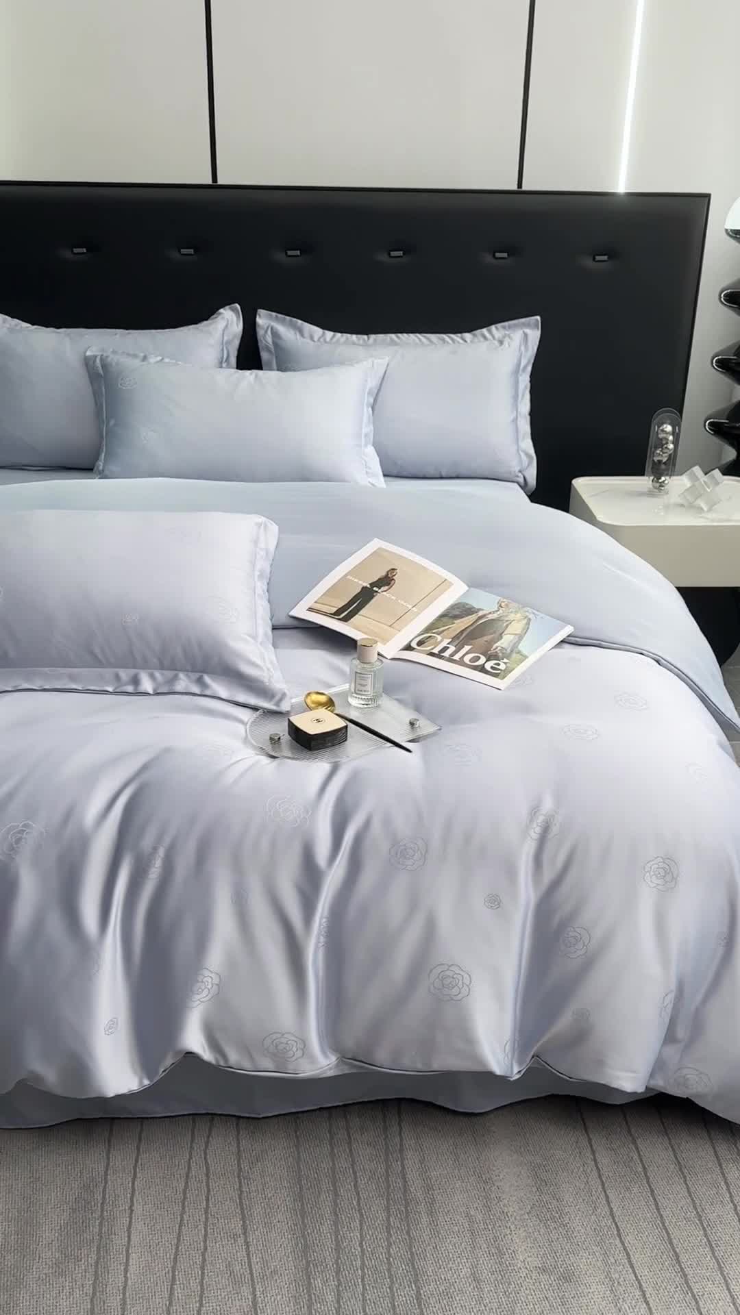 91家纺网 家纺一手货源 找家纺 宅家居 2023新款轻奢高精密贡缎提花臻品真丝四件套 山茶花-淡蓝