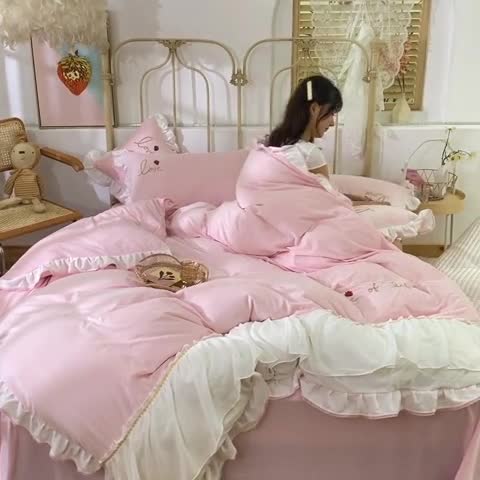 91家纺网 家纺一手货源 找家纺 绒世界 2024新款公主风倾城牛奶绒四件套 倾城-浅粉