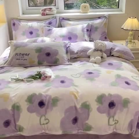 91家纺网 家纺一手货源 找家纺 金丝鸟家纺 2023新款220g全消光印花款牛奶绒四件套 知音 紫