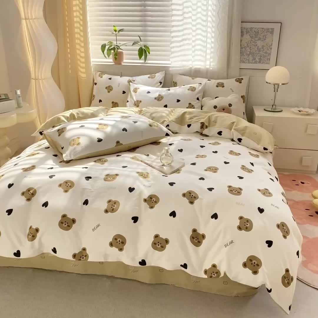 91家纺网 家纺一手货源 找家纺 黑马家居 2025新款全棉喷气13070印花四件套 小熊比尔