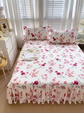 91家纺网 家纺一手货源 找家纺 罗艺轩 2024新款全棉花边床笠式夹棉床裙三件套波塞尔庄园复古花季