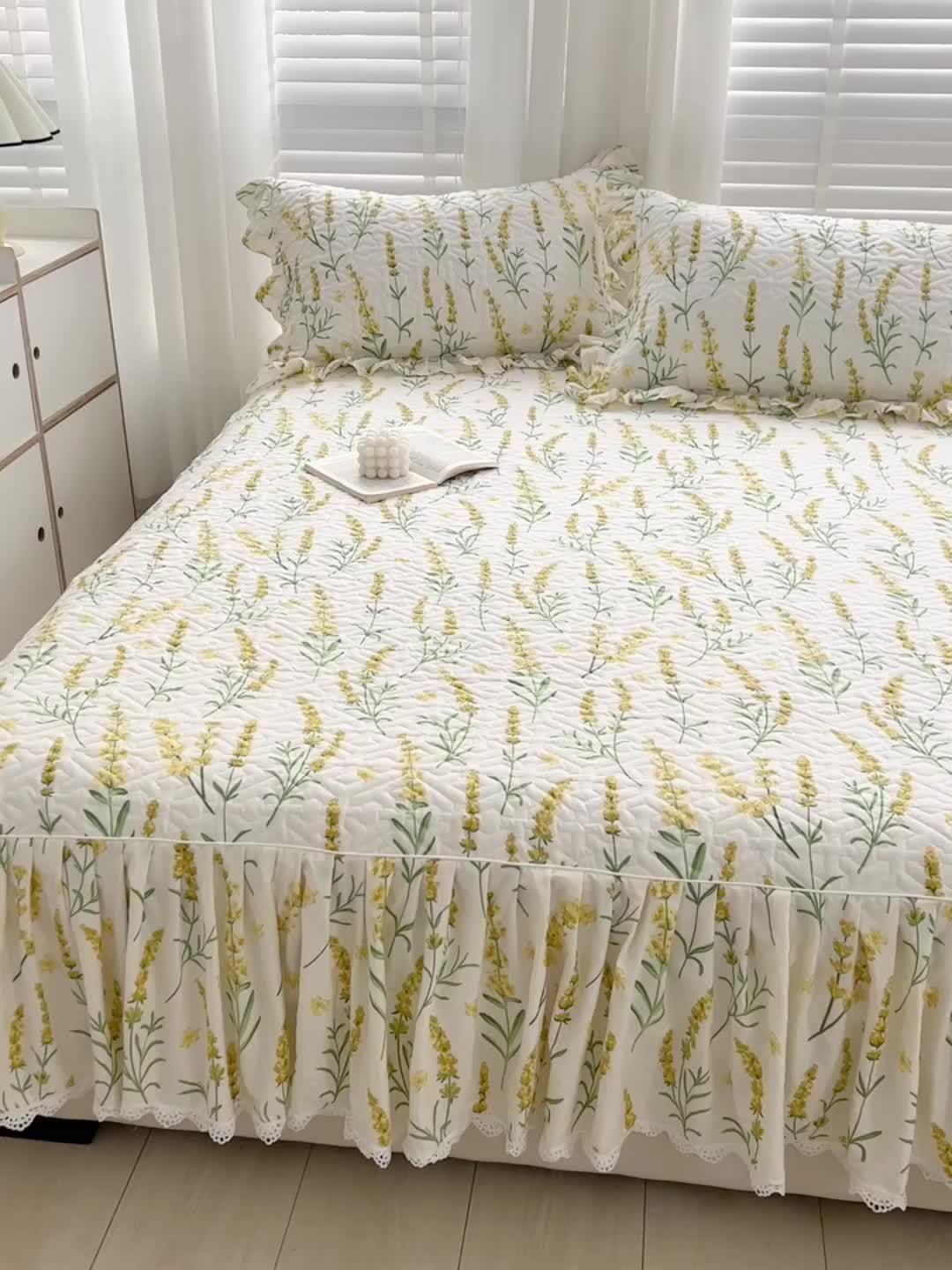 91家纺网 家纺一手货源 找家纺 罗艺轩 2024新款全棉花边床笠式夹棉床裙三件套波赛尔庄园-飘絮