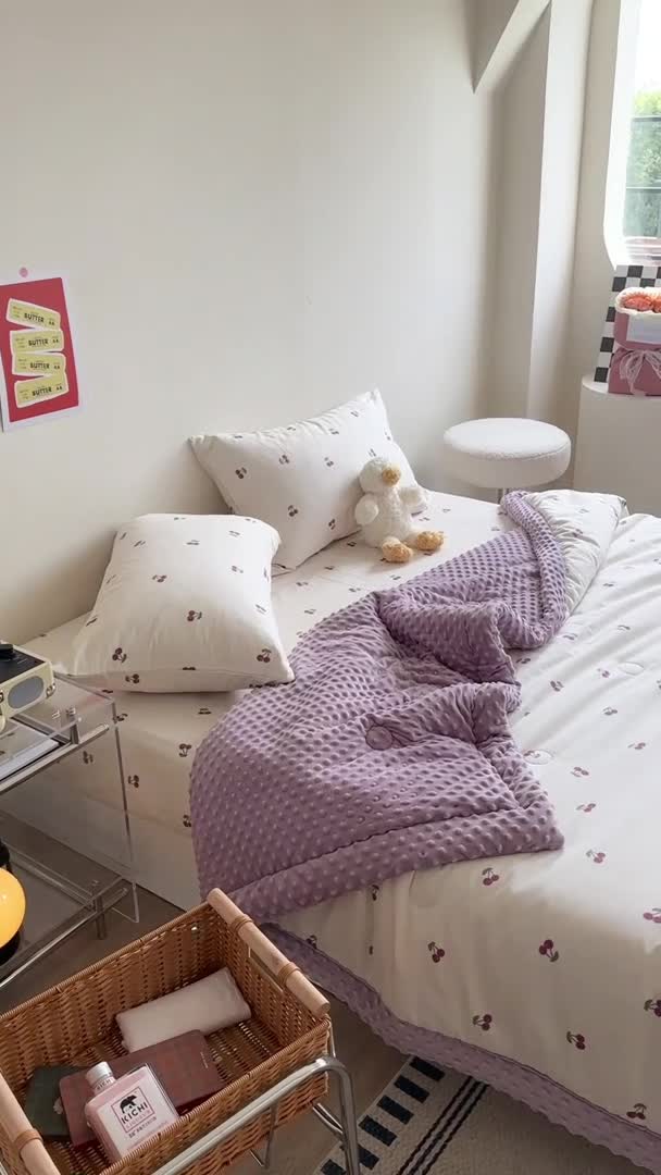 91家纺网 家纺一手货源 找家纺 星期八 2023新款复古碎花全棉豆豆春秋被四件套 小樱桃