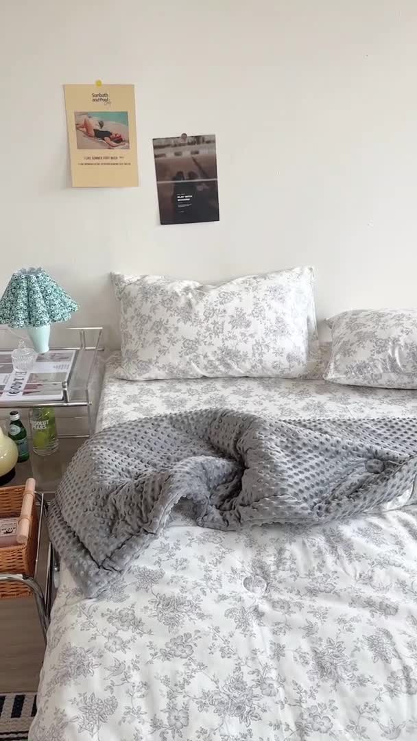 91家纺网 家纺一手货源 找家纺 星期八 2023新款复古碎花全棉豆豆春秋被四件套 白山茶