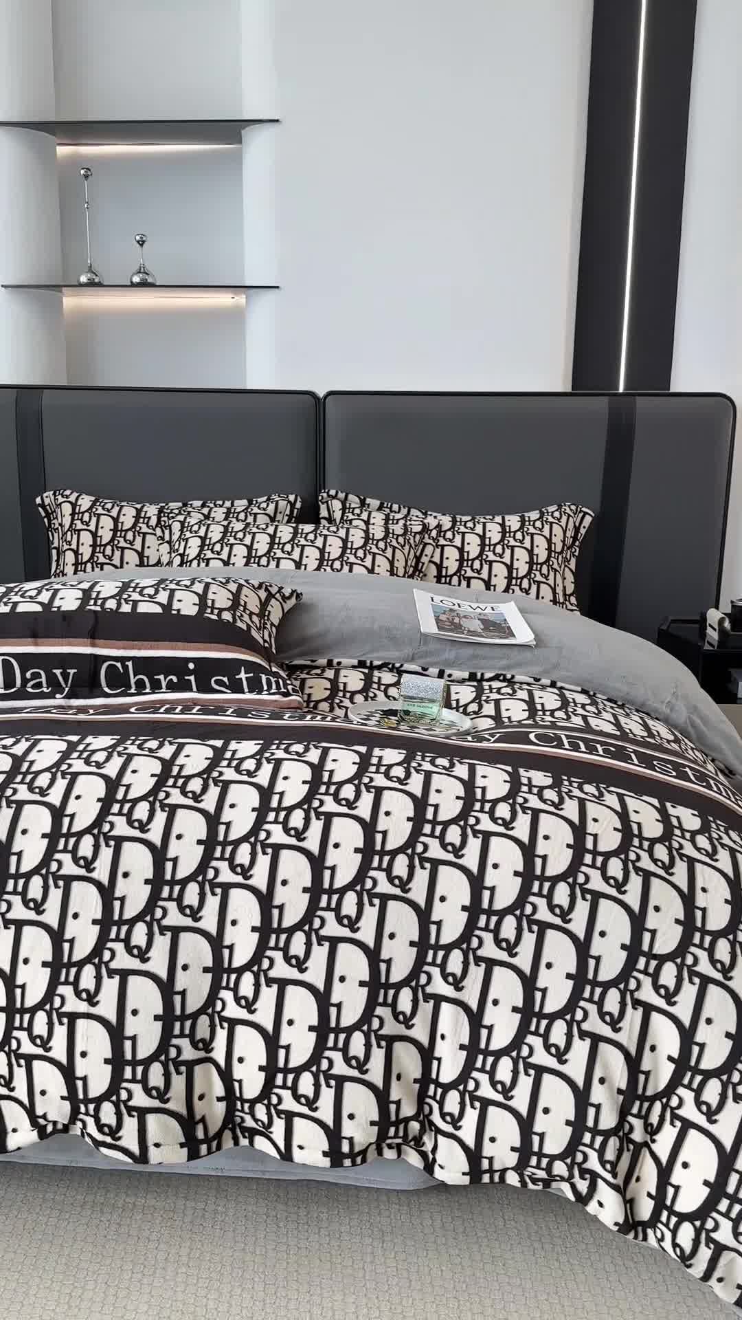 91家纺网 家纺一手货源 找家纺 耀达 2024新款轻奢加厚牛奶绒四件套 迪字母