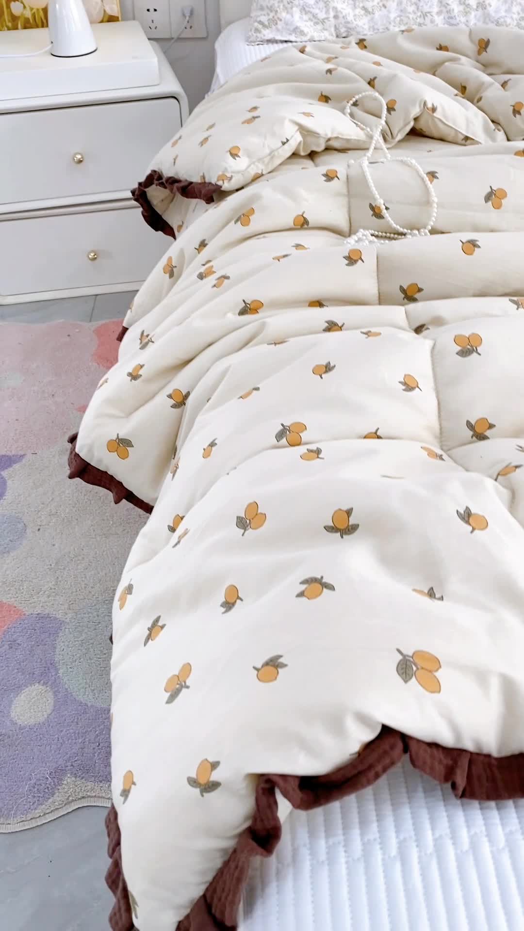 91家纺网 家纺一手货源 找家纺 蓝庭全棉印花花边冬被大豆被春秋被芯被子可机洗 碧桃