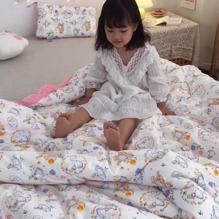 91家纺网 家纺一手货源 找家纺 十九色 2024新款儿童全棉豆豆被春秋被冬被婴幼儿安抚毯被子 小公主