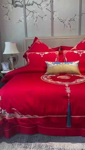 91家纺网 家纺一手货源 找家纺 爱情故事 2025新款100支婚庆四件套实拍 赋春图