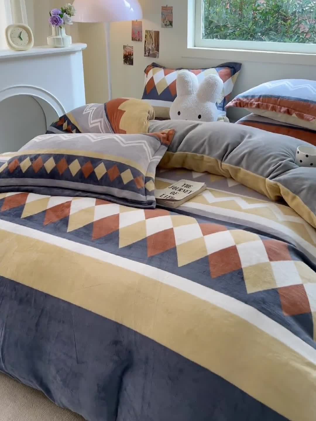 91家纺网 家纺一手货源 找家纺 慕尚 2025新款高克重加厚牛奶绒印花四件套-田园花卉系列 古雅