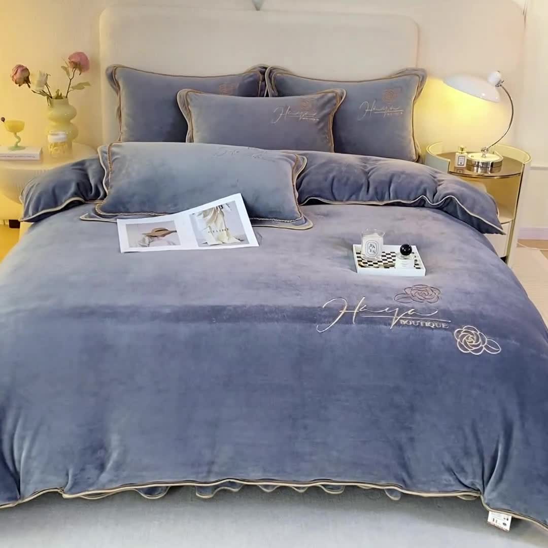 91家纺网 家纺一手货源 找家纺 （总）博兰蒂2023新款绣花牛奶绒四件套床裙款-水仙花系列