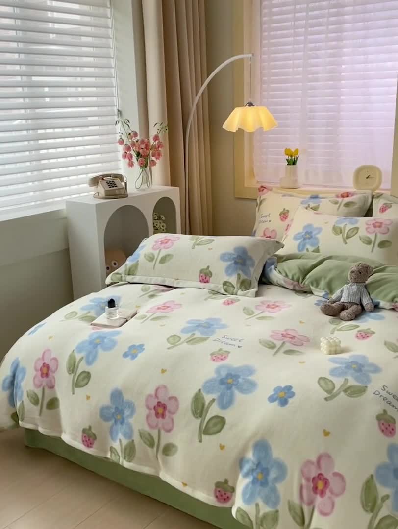 91家纺网 家纺一手货源 找家纺 畅畅家纺 2023新款活性印花小清新AB版加厚高克重法莱绒牛奶绒四件套 嫣然