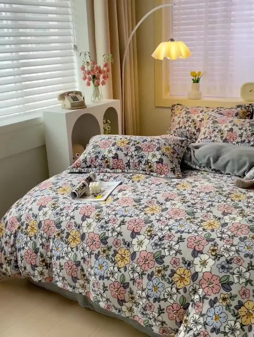 91家纺网 家纺一手货源 找家纺 畅畅家纺 2023新款活性印花小清新AB版加厚高克重法莱绒牛奶绒四件套 雅菲