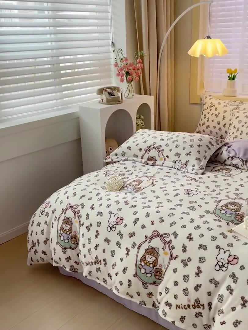 91家纺网 家纺一手货源 找家纺 畅畅家纺 2023新款活性印花小清新AB版加厚高克重法莱绒牛奶绒四件套 甜美女孩