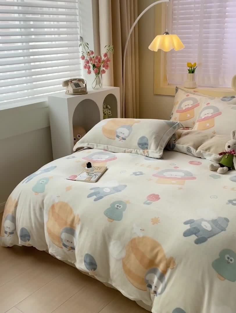 91家纺网 家纺一手货源 找家纺 畅畅家纺 2023新款活性印花小清新AB版加厚高克重法莱绒牛奶绒四件套 太空旅行