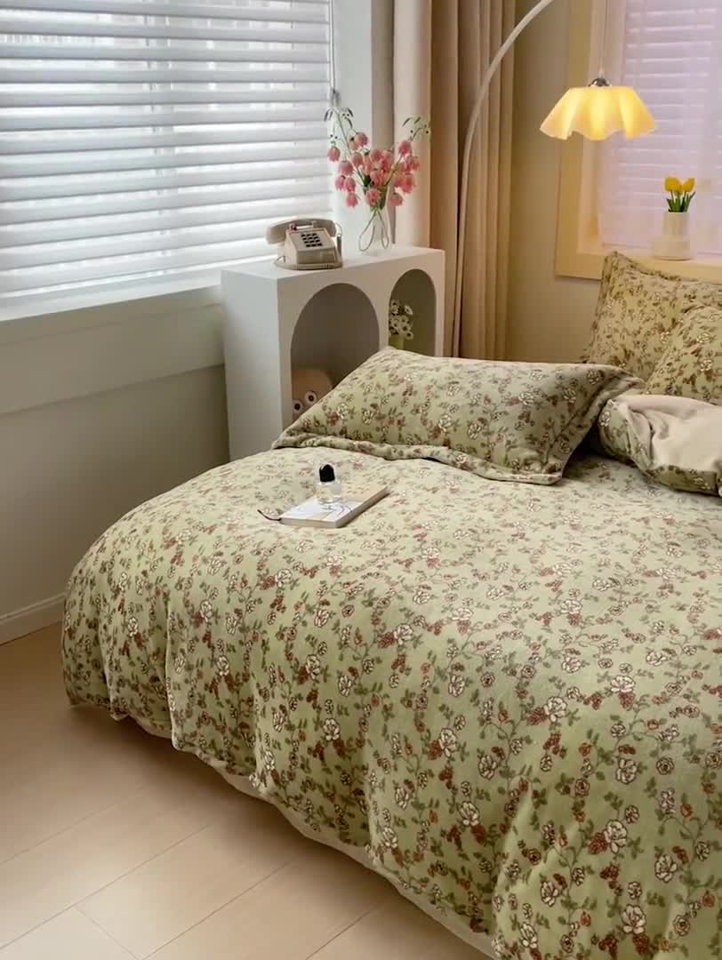91家纺网 家纺一手货源 找家纺 畅畅家纺 2023新款活性印花小清新AB版加厚高克重法莱绒牛奶绒四件套 芳草集