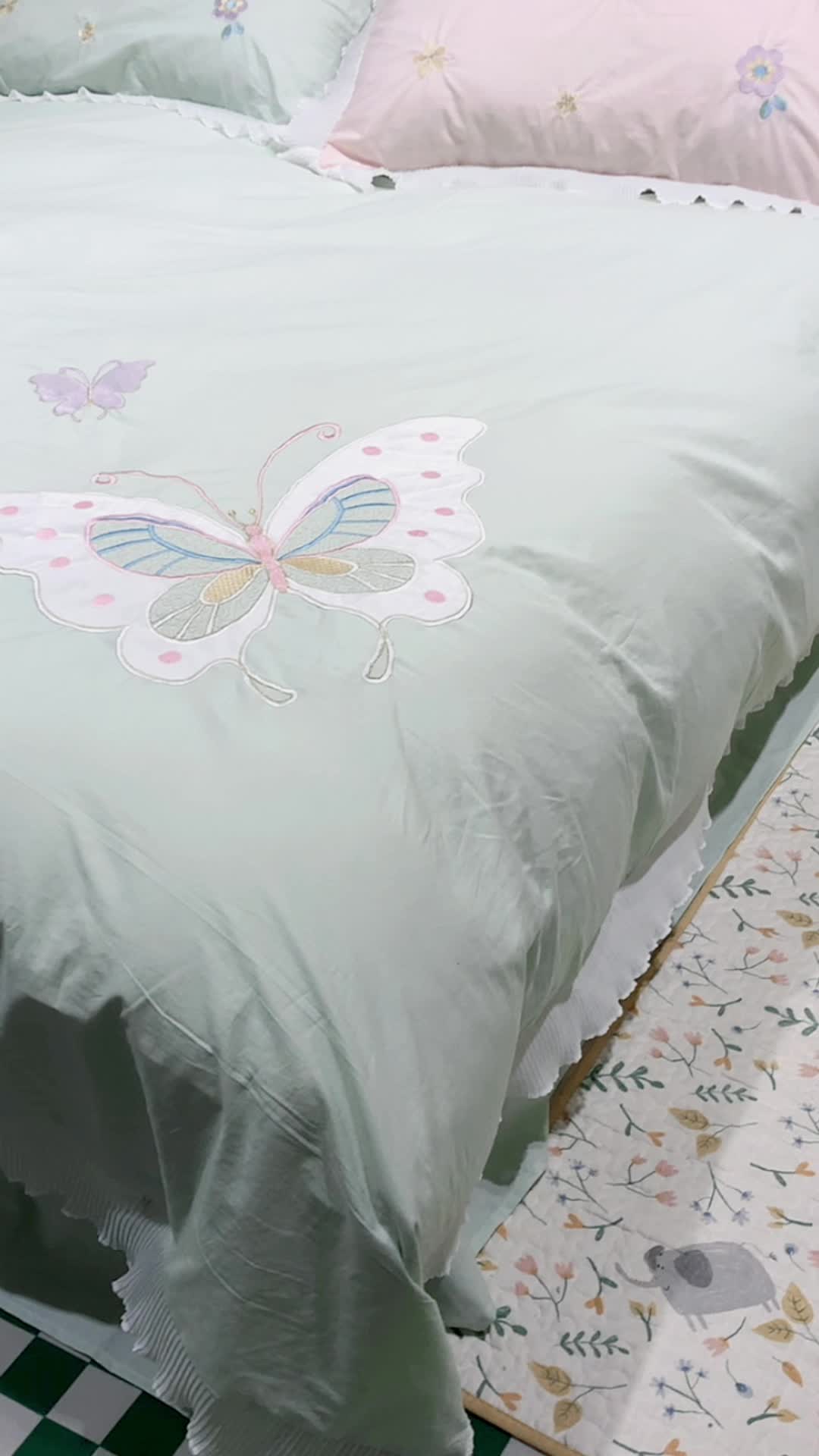 91家纺网 家纺一手货源 找家纺 2023新款A类母婴级全棉水洗棉绣花四件套--蝴蝶夫人系列实拍图 蝴蝶夫人-绿