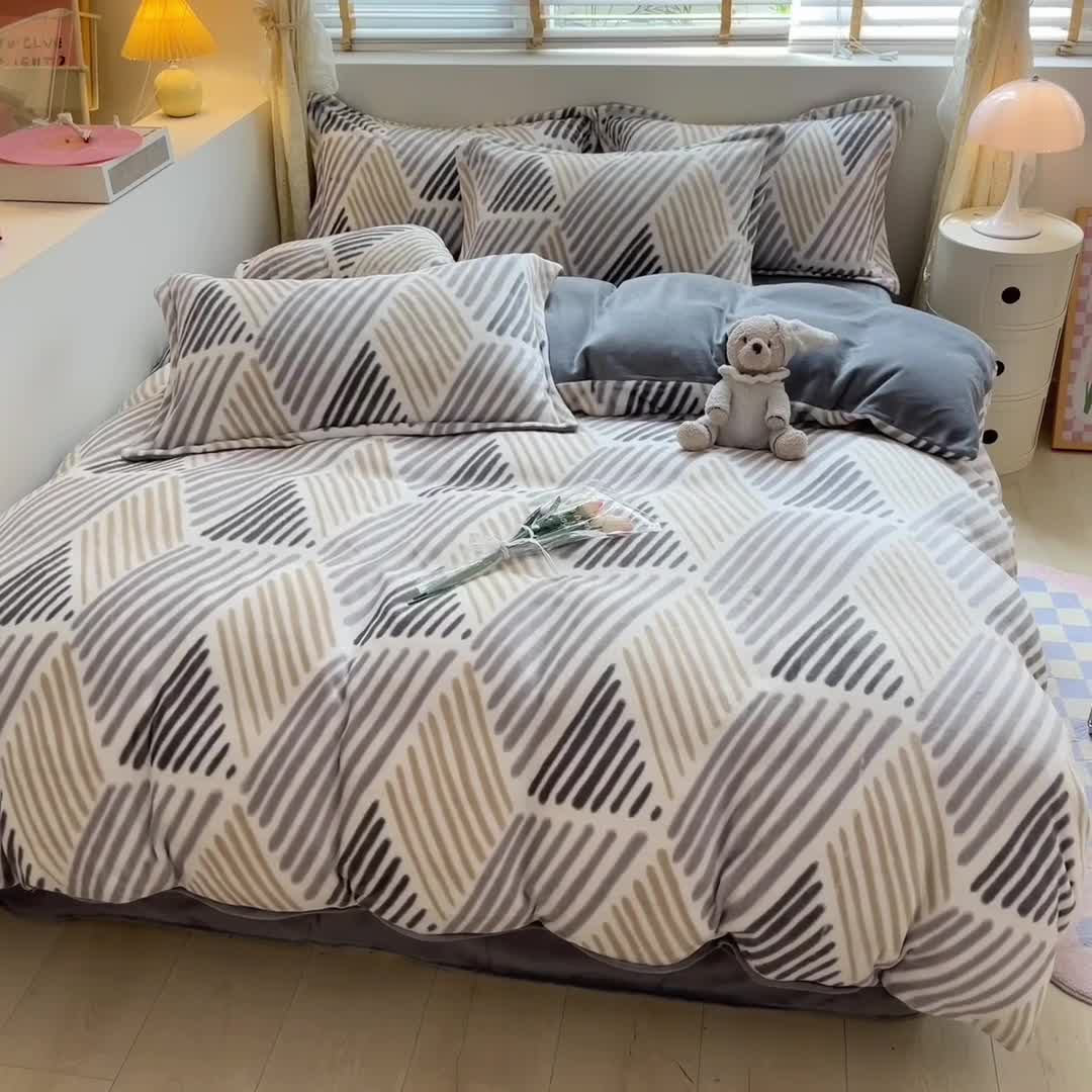 91家纺网 家纺一手货源 找家纺 康纳利 2023新款印花牛奶绒单被套 柏拉图