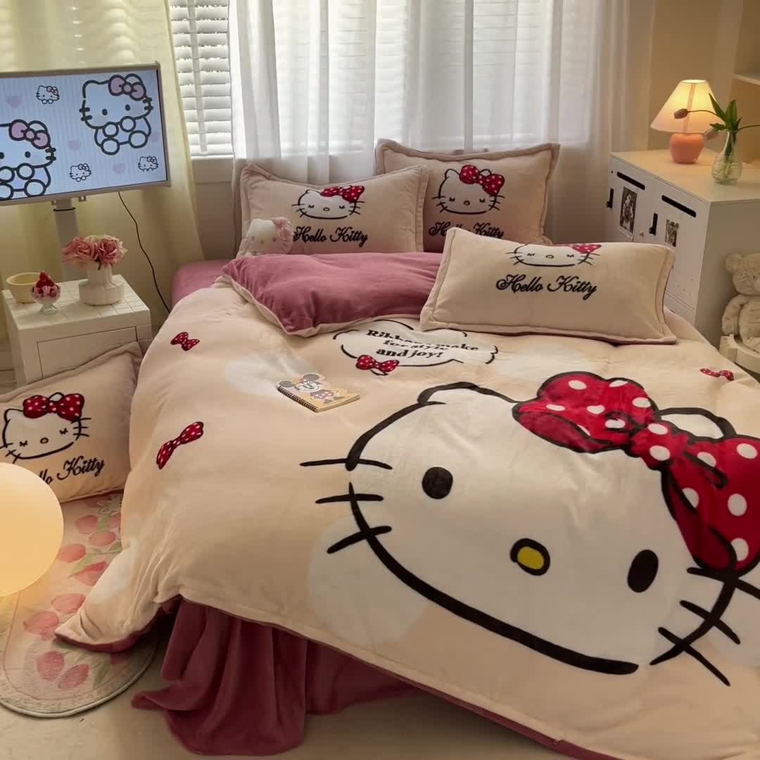 91家纺网 家纺一手货源 找家纺 金爱家 2023新款kt猫大阪加厚牛奶绒系列四件套 蝴蝶kt