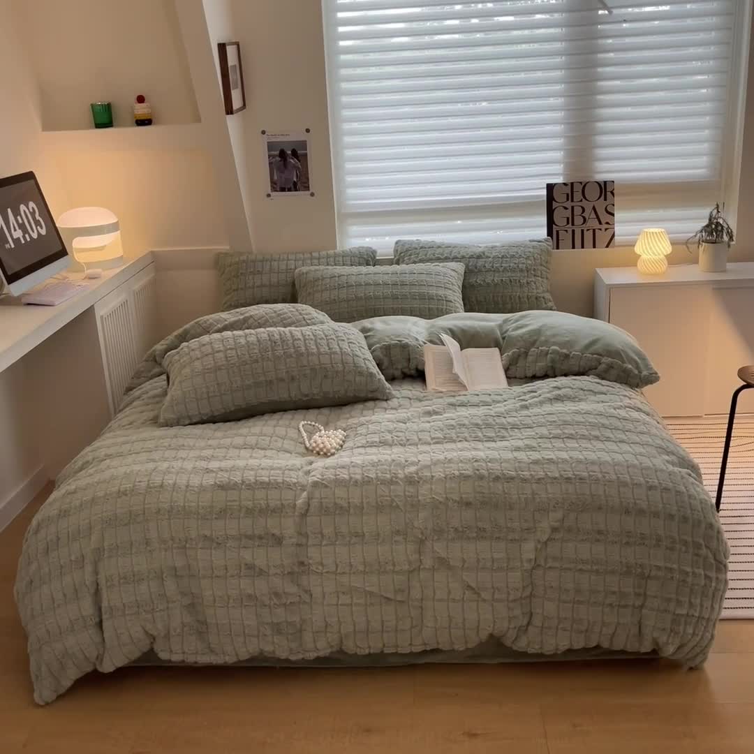 91家纺网 家纺一手货源 找家纺 澳梵 2023新款立体压花兔兔绒牛奶绒四件套 米拉-豆绿