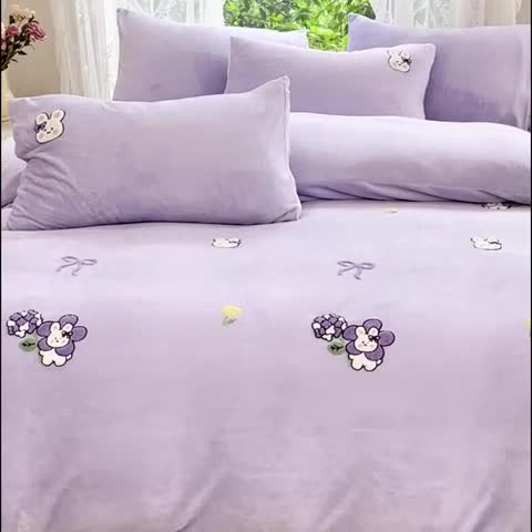 91家纺网 家纺一手货源 找家纺 米瑞娜 2024新款纯色毛巾绣牛奶绒四件套 安妮宝贝-紫
