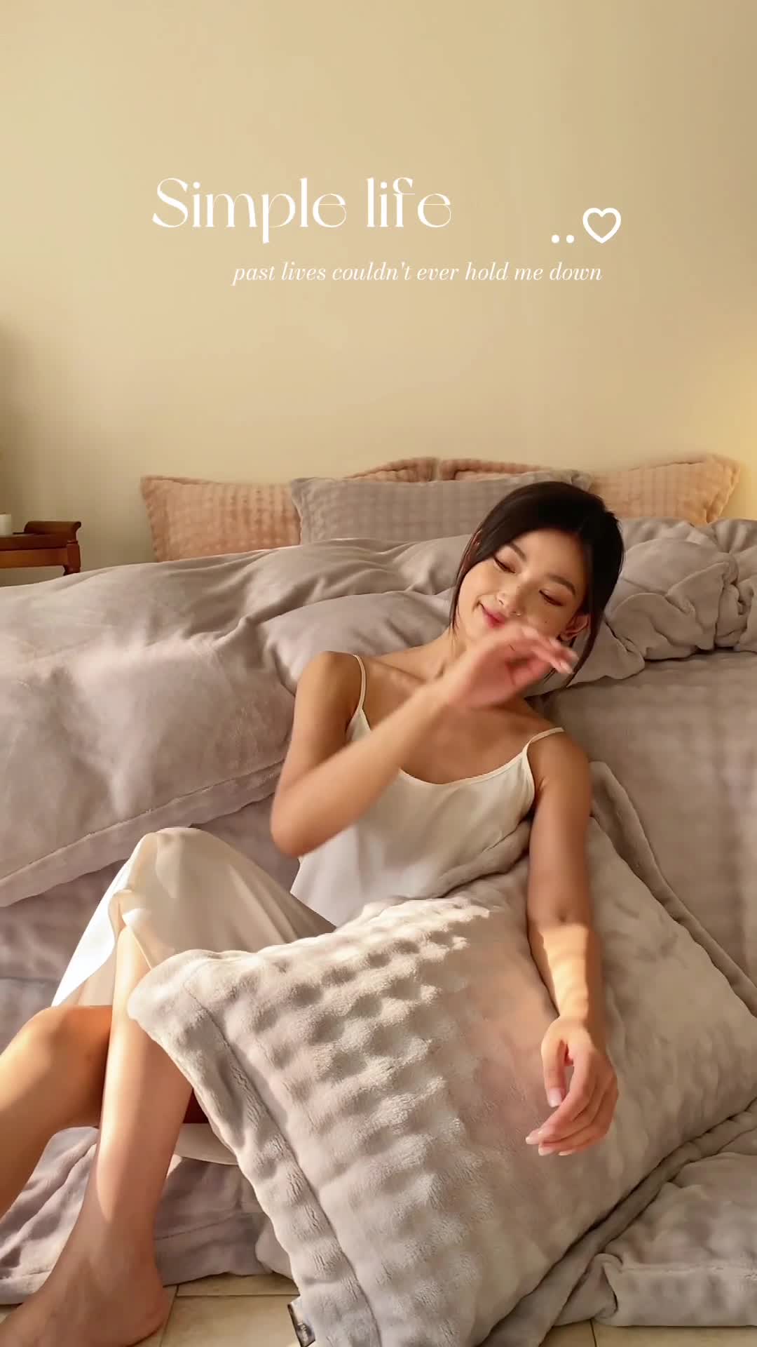 91家纺网 家纺一手货源 找家纺 佳居缘 2023新款A类兔兔绒四件套柔软亲肤绒轻奢套件 时尚灰