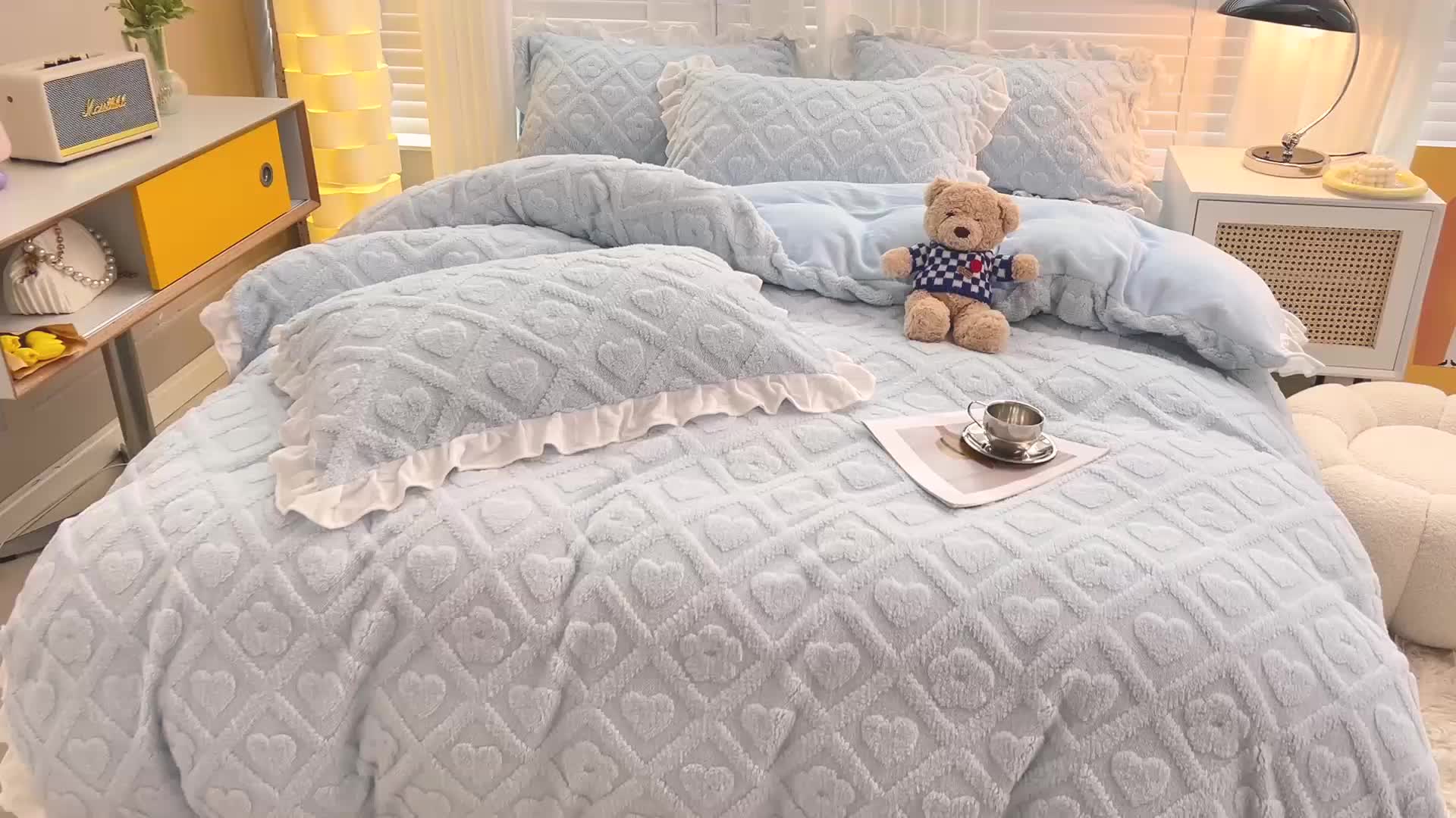 91家纺网 家纺一手货源 找家纺 澳梵 2023新款温柔梦境花梦塔芙绒韩版四件套 格子铺-蓝色