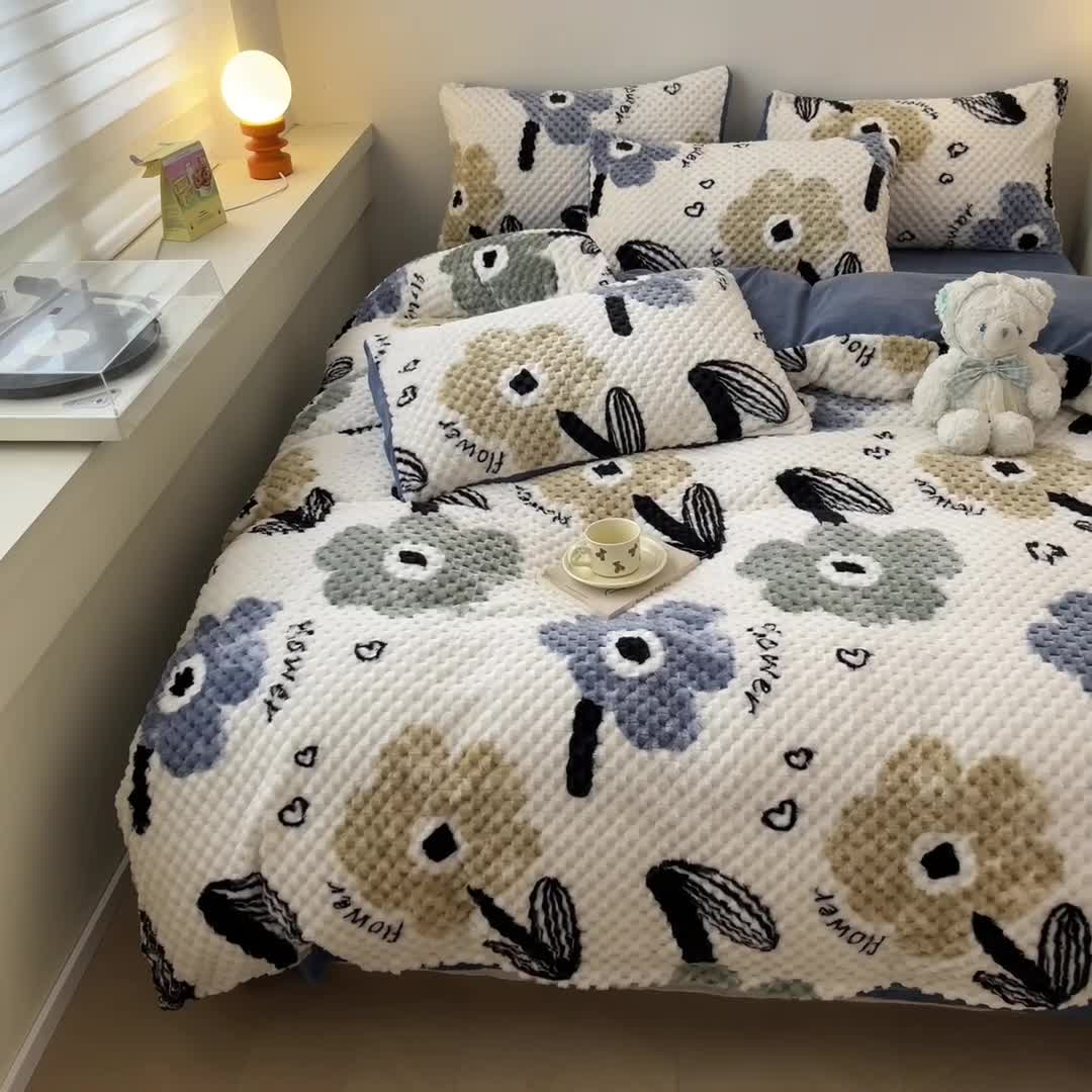 91家纺网 家纺一手货源 找家纺 澳梵家居 2023新款印花豆豆绒牛奶绒四件套 花季