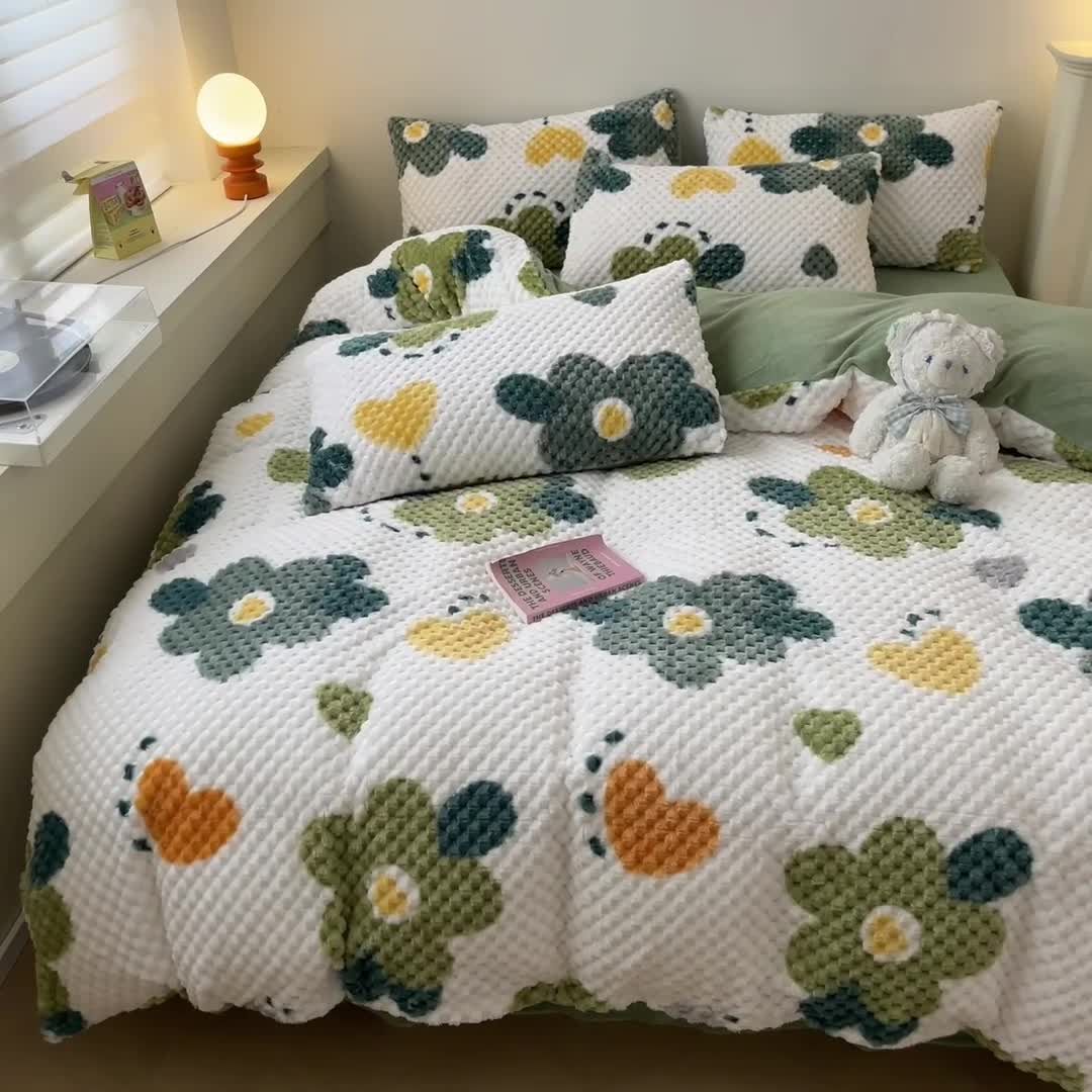 91家纺网 家纺一手货源 找家纺 澳梵家居 2023新款印花豆豆绒牛奶绒四件套 绿色心情