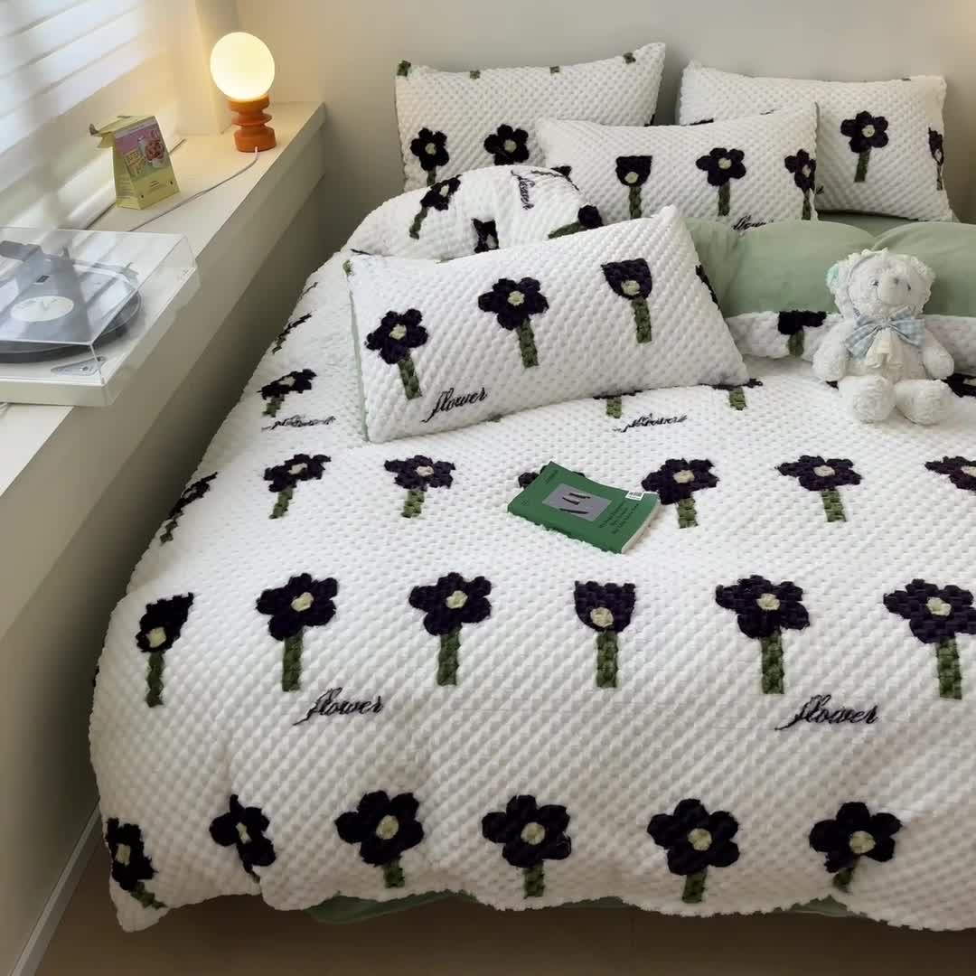 91家纺网 家纺一手货源 找家纺 澳梵家居 2023新款印花豆豆绒牛奶绒四件套 小花花