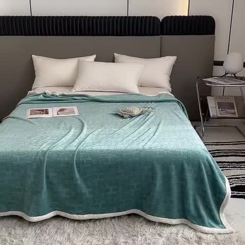 91家纺网 家纺一手货源 找家纺 小米笠 2023新款立体剪花牛奶绒毯 松霜绿