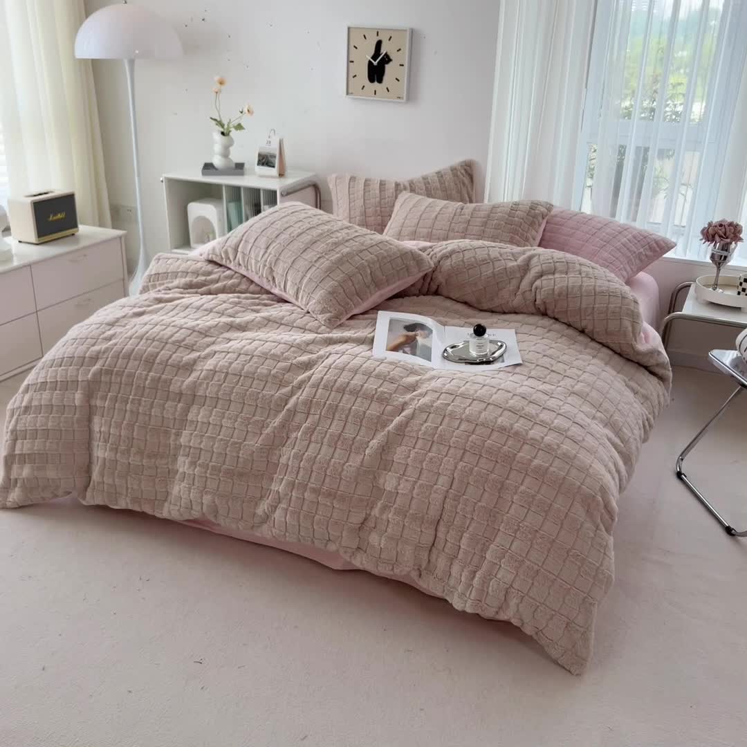 91家纺网 家纺一手货源 找家纺 欧冠 2023秋冬320克兔兔绒四件套 香槟棕