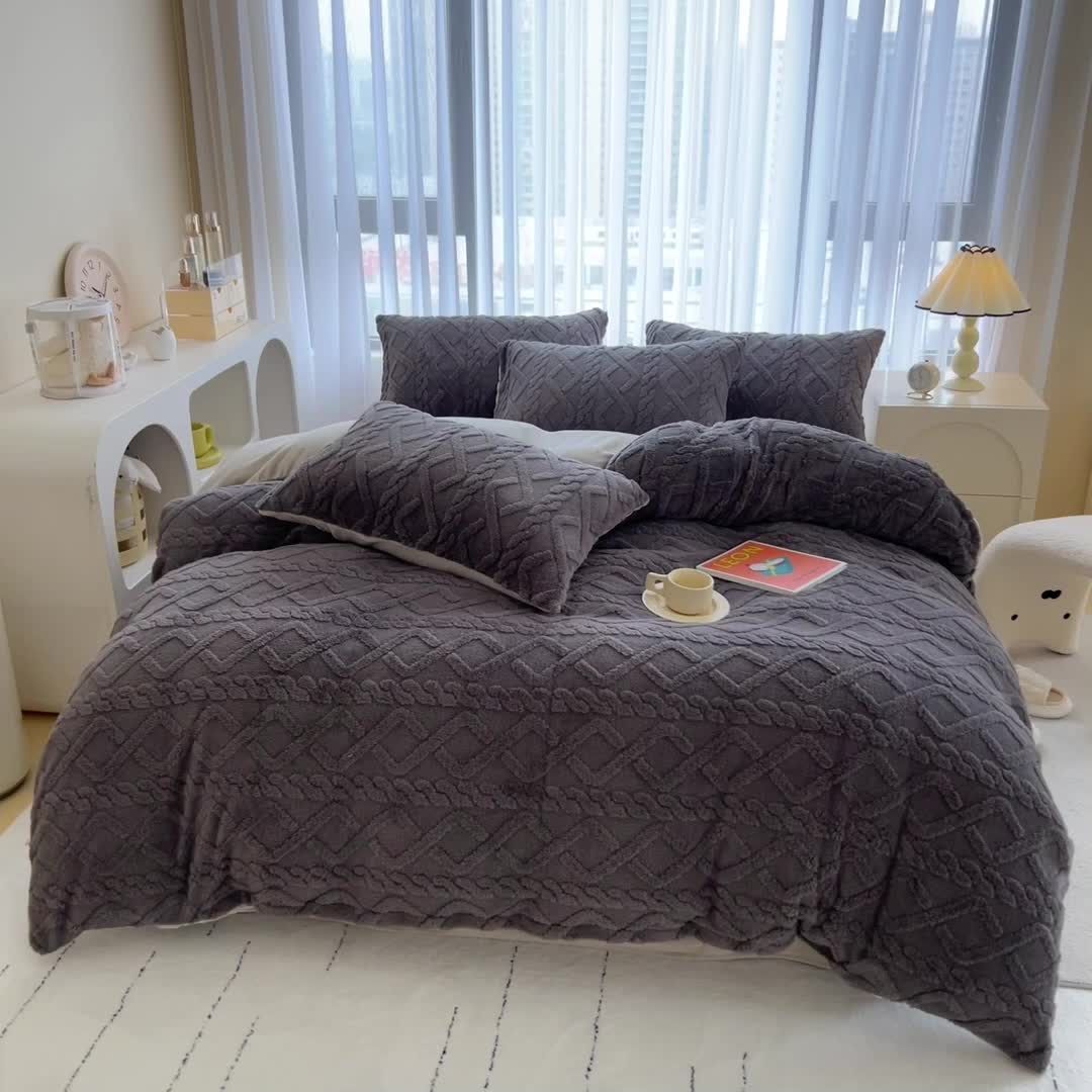 91家纺网 家纺一手货源 找家纺 欧冠  2023秋冬加厚塔芙绒简约款牛奶绒四件套 深灰