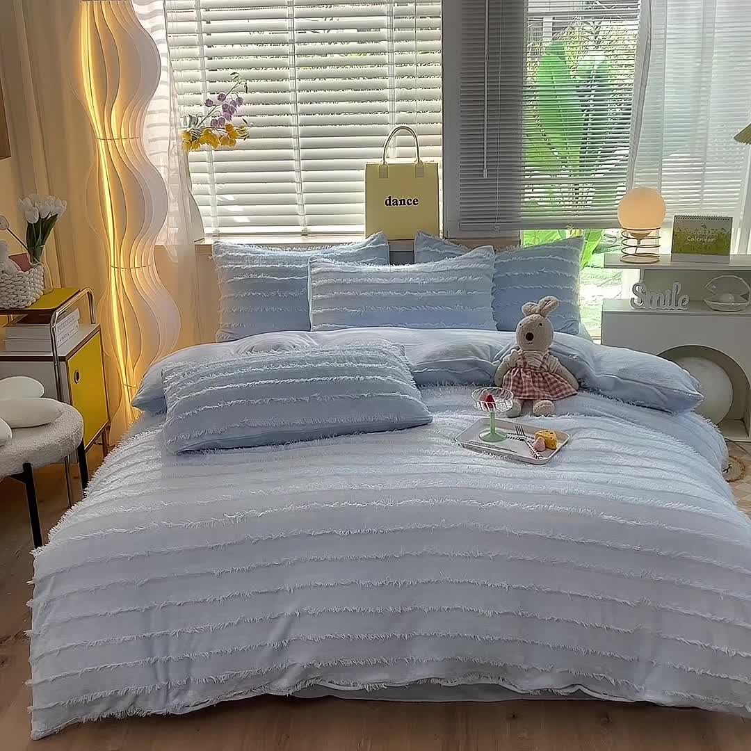 91家纺网 家纺一手货源 找家纺 欧冠 2023秋冬新款牛奶绒提花简约款牛奶绒四件套 可可蓝