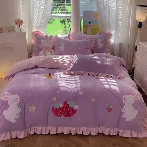 91家纺网 家纺一手货源 找家纺 欧冠 2023新款牛奶绒摘星兔贴布绣牛奶绒四件套 摘星兔-紫粉