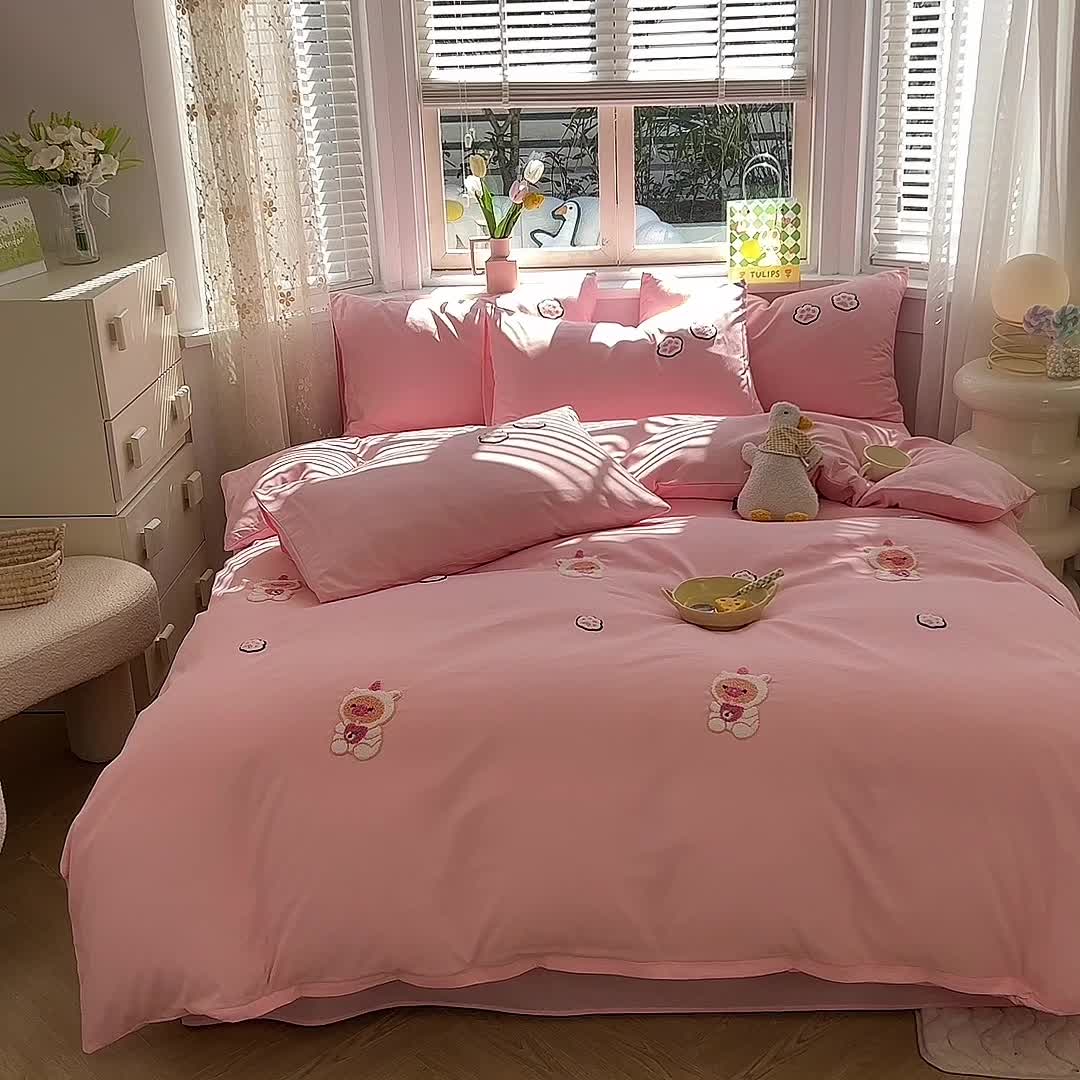 91家纺网 家纺一手货源 找家纺 欧冠 2023新款秋冬保暖专版水洗棉麻毛巾绣四件套 奶茶宝宝