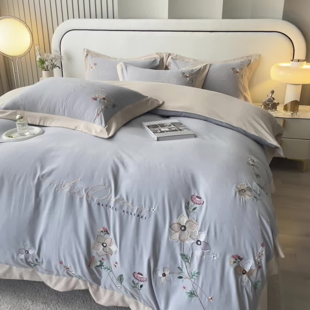 91家纺网 家纺一手货源 找家纺 欧冠 2023新款秋冬保暖云锦棉刺绣宽边盛夏光年系列四件套 盛夏光年-银灰