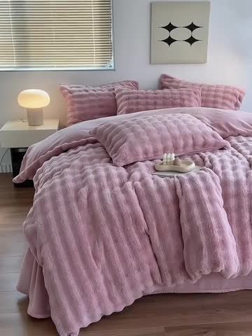 91家纺网 家纺一手货源 找家纺 新月 2023新款泡泡兔毛绒亲肤舒适四件套 泡泡-粉