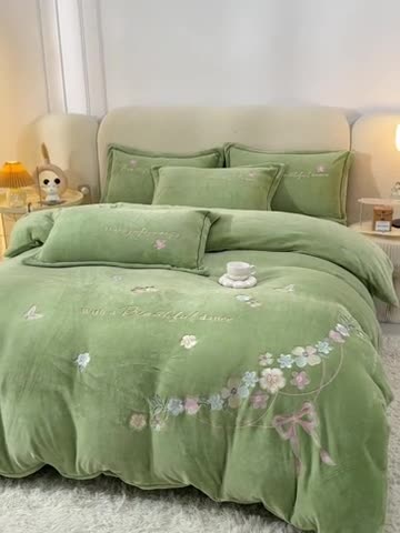 91家纺网 家纺一手货源 找家纺 畅畅家纺 2023高克重牛奶绒刺绣花四件套金貂法莱宝宝水晶雪花绒四件套 花海-草绿