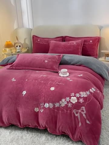 91家纺网 家纺一手货源 找家纺 畅畅家纺 2023高克重牛奶绒刺绣花四件套金貂法莱宝宝水晶雪花绒四件套 花海-豆沙+灰