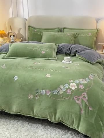 91家纺网 家纺一手货源 找家纺 畅畅家纺 2023高克重牛奶绒刺绣花四件套金貂法莱宝宝水晶雪花绒四件套 花海-绿+灰