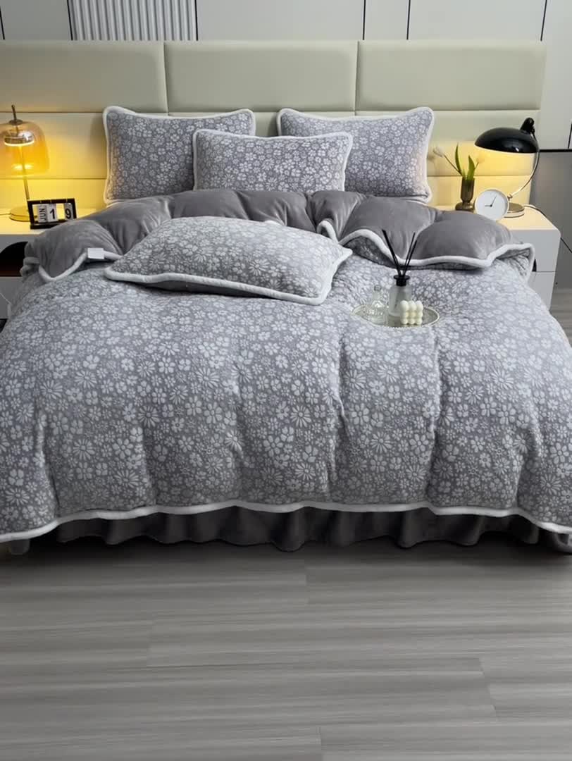 91家纺网 家纺一手货源 找家纺 畅畅家纺 2023新款A类雕花绒牛奶绒四件套 绒雪花-灰