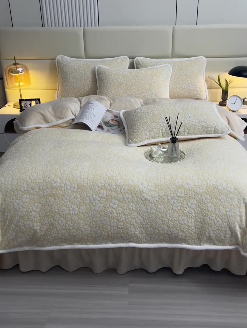 91家纺网 家纺一手货源 找家纺 畅畅家纺 2023新款A类雕花绒牛奶绒四件套 绒雪花-黄