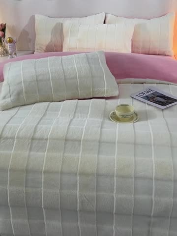 91家纺网 家纺一手货源 找家纺 畅畅家纺 2023新款兔毛绒兔兔绒懒兔绒立体剪花牛奶绒四件套 米黄+粉