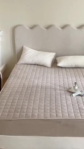 91家纺网 家纺一手货源 找家纺 三味舒屋 2024新款牛奶绒夹棉床笠 方格杏咖