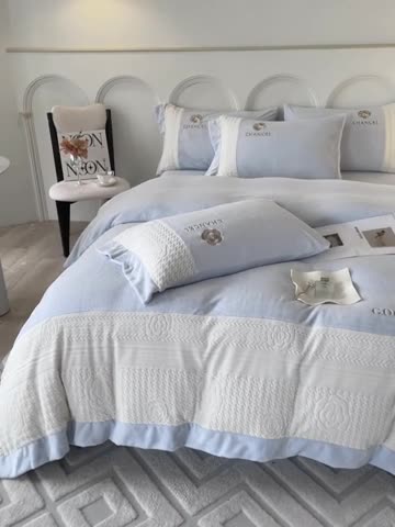 91家纺网 家纺一手货源 找家纺 娜娜 2023新款牛奶绒三拼轻奢风四件套 天空蓝